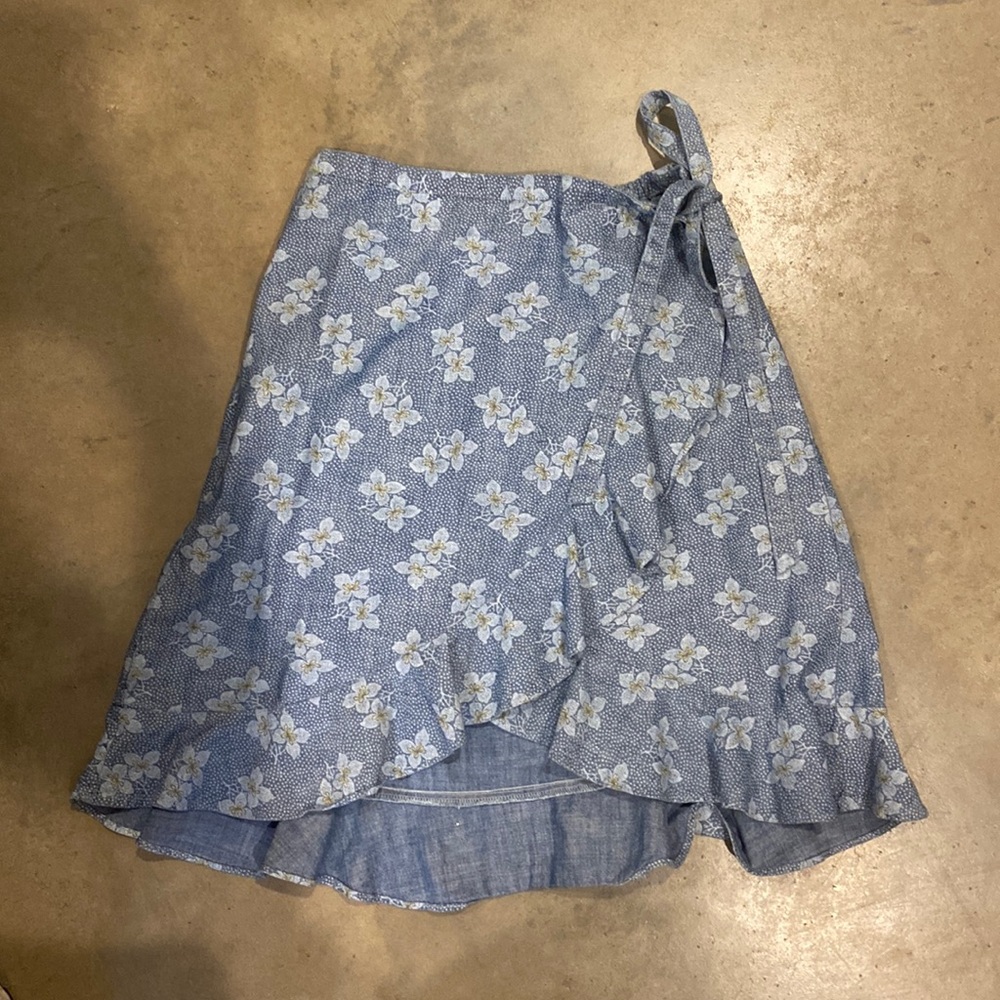 J crew chambray skirt with bow tie